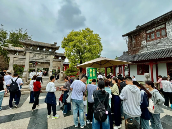 圣博国庆特辑2.0 | 点石园Live音乐会首日圆满开唱，传统与流行的完美共鸣！